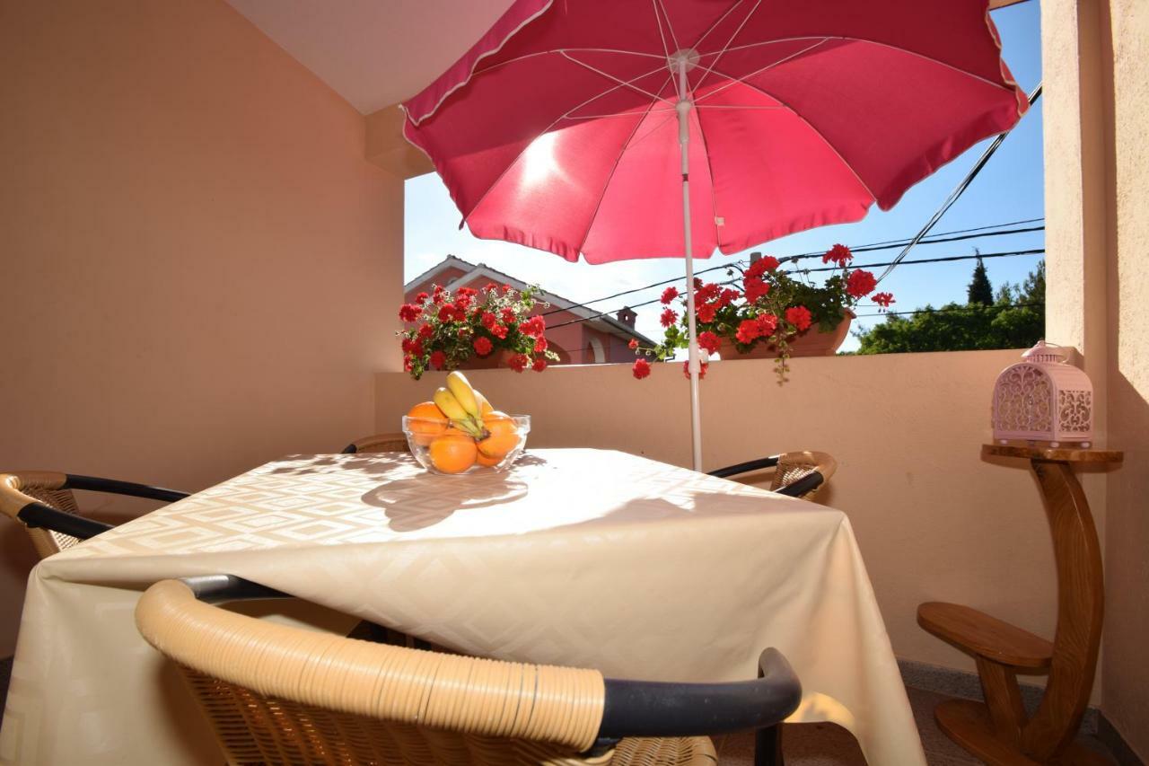 Apartment Smokrovic Starigrad Paklenica Exterior photo